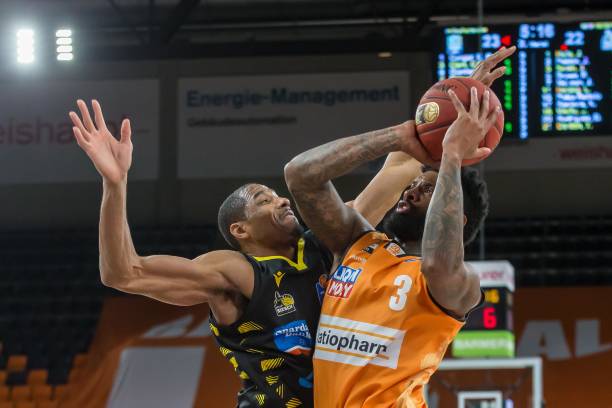 然而边裁举 然而边裁举