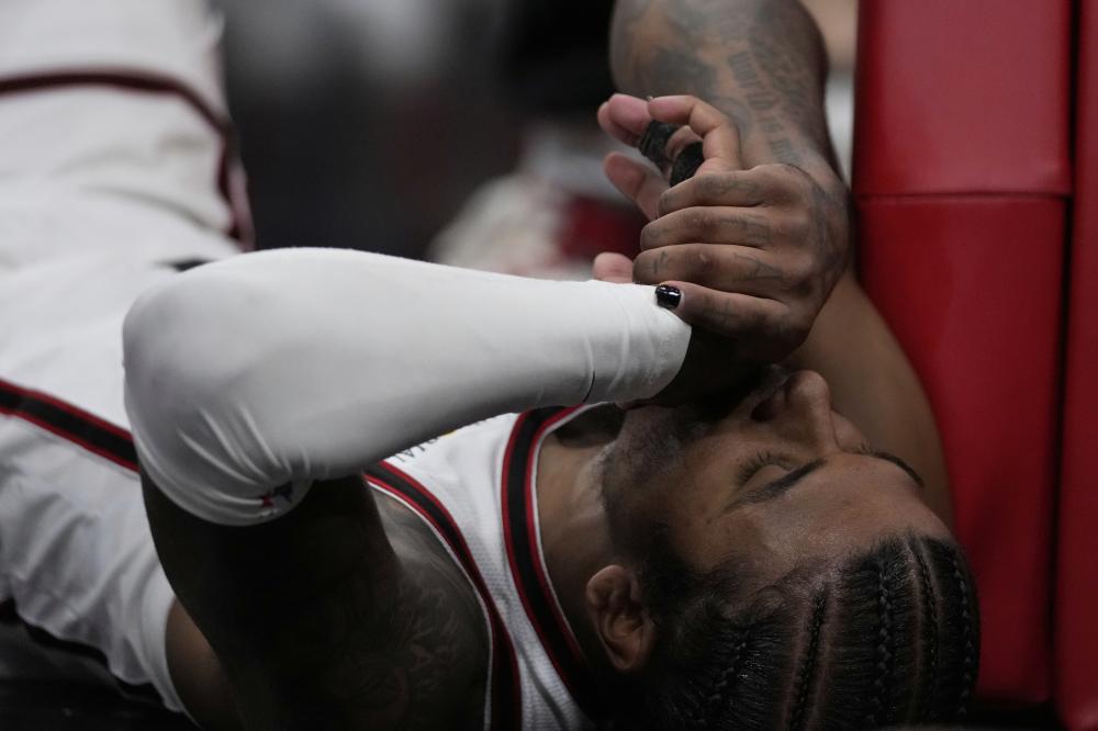 多位球员在 多位球员在